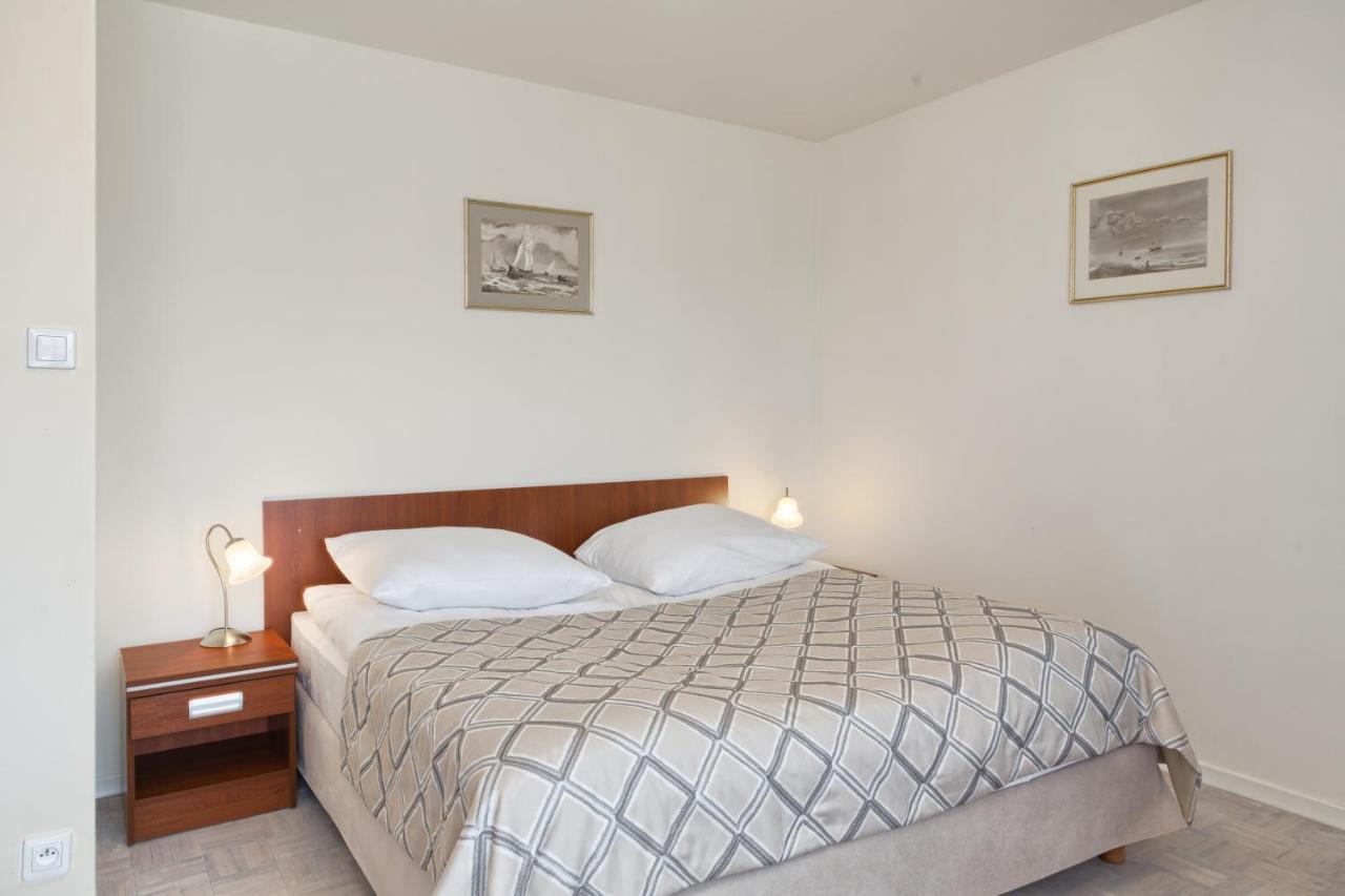 Pensjonat Tadeusz I Apartamenty W Darlowku ดาร์โลฟโก ภายนอก รูปภาพ