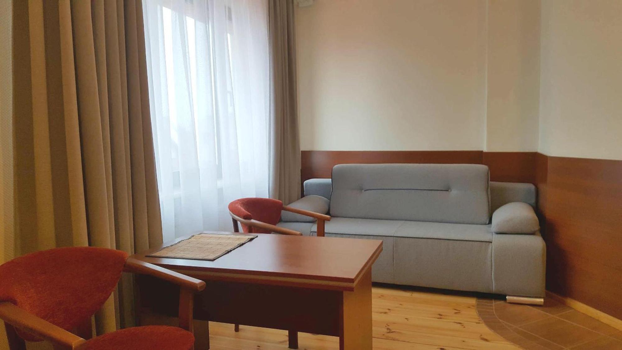 Pensjonat Tadeusz I Apartamenty W Darlowku ดาร์โลฟโก ภายนอก รูปภาพ